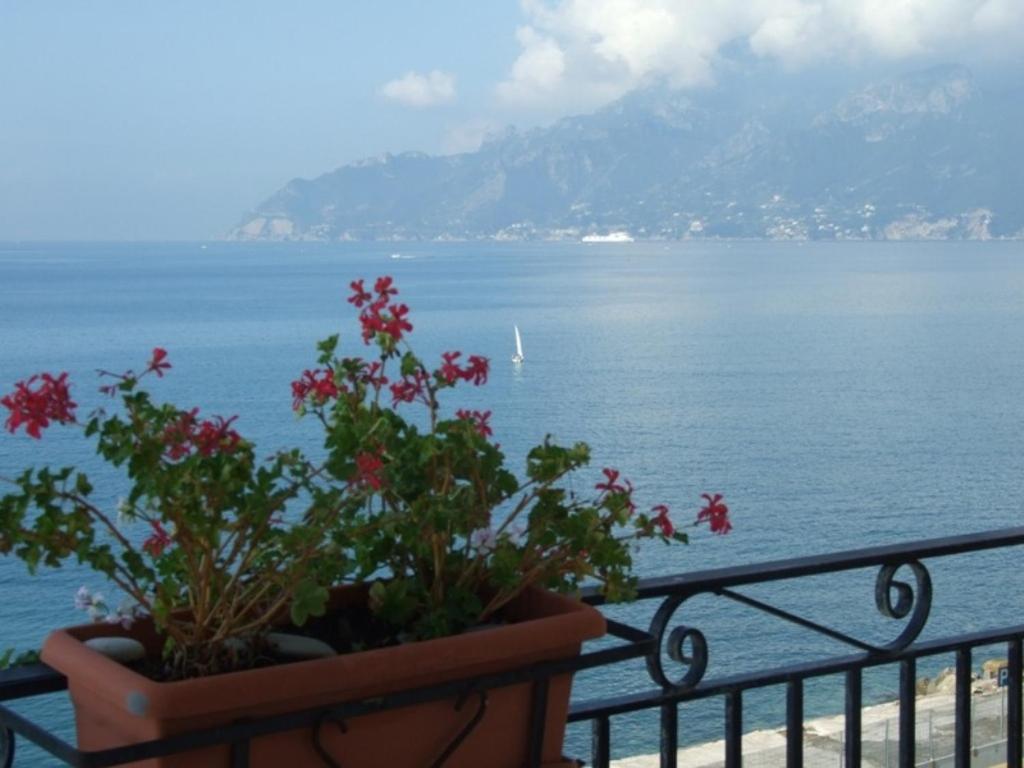 B&B Fronte Del Mare Salerno Luaran gambar