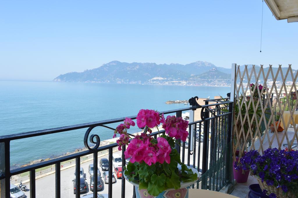 B&B Fronte Del Mare Salerno Luaran gambar